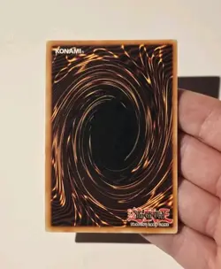 Yugioh Gilford The Lightning CT2-EN001 Limited Edition Secret Rare LP - Image 5