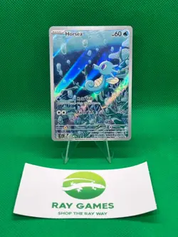 Pokemon TCG Horsea 067/064 Shrouded Fable Holo Illustration Rare DMG - Image 1