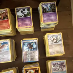 Pokemon TCG Mixed Card Lot - Iron Valiant, Kyurem, Oshawott, Metang, Entai - Image 4