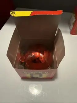 1999 NIB Pokemon Burger King 23K gold plated Pikachu in original packaging - Image 2