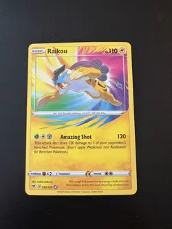 Raikou 050/185 Vivid Voltage NM Holo Foil Amazing Rare Pokemon Card - Image 1