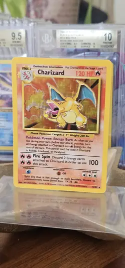 Pokemon TCG Charizard 4/102 Base Set Unlimited Holo Rare WOTC NM-/LP+ - Image 2