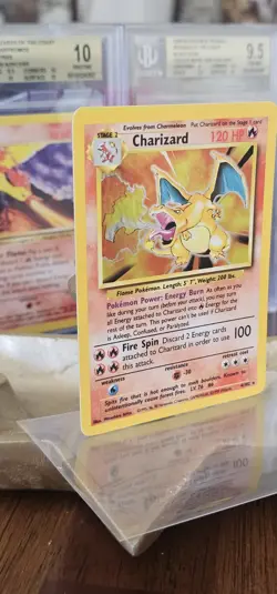 Pokemon TCG Charizard 4/102 Base Set Unlimited Holo Rare WOTC NM-/LP+ - Image 3
