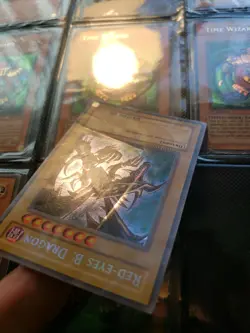 Yu-Gi-Oh! Red-Eyes B. Dragon BPT-005 Secret Rare Vintage Tin - Image 3