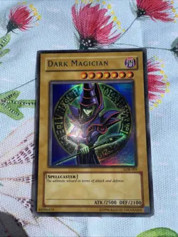 Dark Magician LOB-EN005 Unlimited Ultra Rare Yu-Gi-Oh TCG MP - Image 1