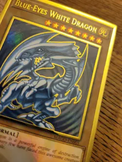 Blue-Eyes White Dragon 1st Run Yugioh Card - Holographic Rare Golden Card Konami - Image 2