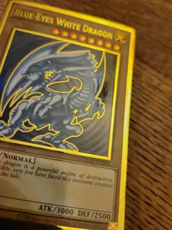 Blue-Eyes White Dragon 1st Run Yugioh Card - Holographic Rare Golden Card Konami - Image 3