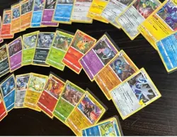 500 Pokemon TCG Card Bulk Lot - Guaranteed 25 Holo/Reverse Holo, holo 1 vmax 1 V - Image 3