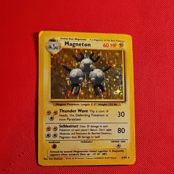 Pokemon Magneton Base Set Holo Rare 60 HP Card 9/102 Wizards 1999 - Image 1