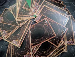100 YuGiOh Cards | Random Draw | 30 Holos/Rares & 1 UR Min | All Eras | VGood + - Image 1