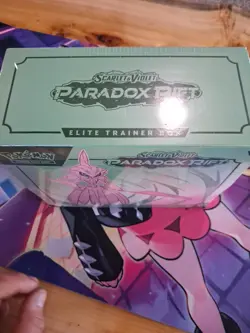 Pokemon TCG: Scarlet & Violet Paradox Rift Elite Trainer Box 820650854163 - Image 2