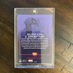 2013 Women Of Marvel Series 2 Black Cat & Spider-man Embrace E29 Rittenhouse - Image 2