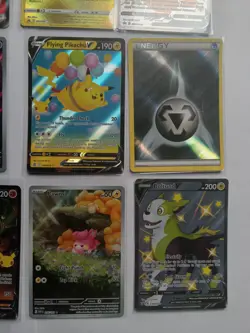 Pokemon Card Bundle 12 Cards Holo - Image 5