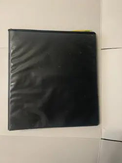 Pokemon binder 2006-2007 with a few older cards - Image 1