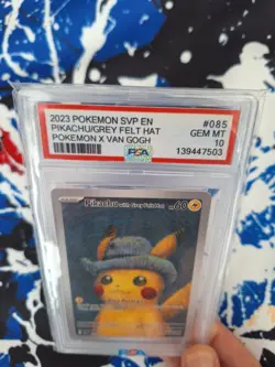 Pokemon REPLICA CUSTOM PIKACHU VAN GOGH 2023 FELT HAT PSA 10 Display piece - Image 4