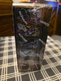 Konami Yu-Gi-Oh! 25th Anniversary Tin: Dueling Heroes - 3 Packs 83717861126 - Image 5
