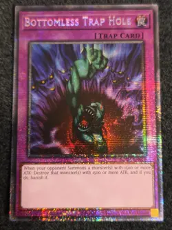 Yugioh! Bottomless Trap Hole MP25-EN018 Starlight Rare 1st Edition NM - Image 1