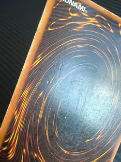 Yugioh Dark Magician SDY-006 Unlimited Edition Ultra Rare DMG - Image 3