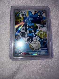 Pokemon TCG Riolu 215/198 Illustration Rare Scarlet And Violet Base Set NM - Image 1