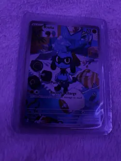 Pokemon TCG Riolu 215/198 Illustration Rare Scarlet And Violet Base Set NM - Image 2