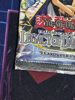 (701003) YUGIOH Legacy of Darkness 1st Edition Sealed Booster Pack 53334301862 - Image 2