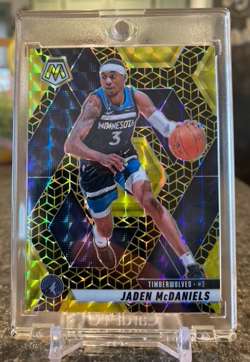 2024-25 Panini Mosaic Jaden Mcdaniels #101 Spectris GOLD FOTL /10 Timberwolves - Image 3