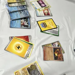 Pokemon TCG Mixed Card Lot 1,100+ cards - Image 4