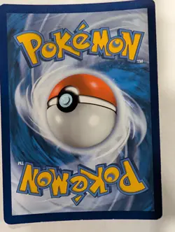 Mightyena 104/185 Vivid Voltage Pokemon Reverse Holo Foil Nice! - Image 2