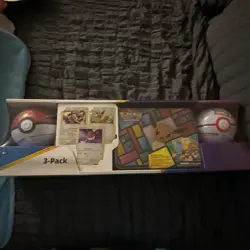 Pokemon Trading Card Game Eevee Collector's Treasure Chest with 2 Poke Ball Tins 820650101373 - Image 1