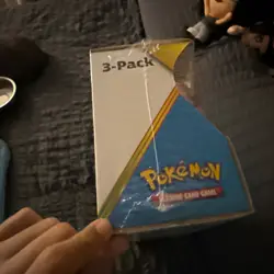 Pokemon Trading Card Game Eevee Collector's Treasure Chest with 2 Poke Ball Tins 820650101373 - Image 2