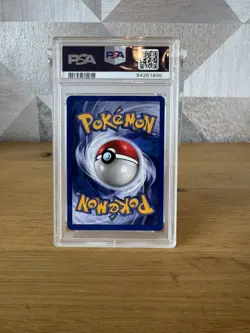 Pokemon TCG Dragonite Fossil Holo Unlimited Rare Card 4/62 Graded PSA 8 - Image 3