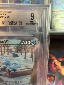 BGS 9 Pokemon TCG Glaceon v Alt Art Evolving Skies 175/203 - Image 3