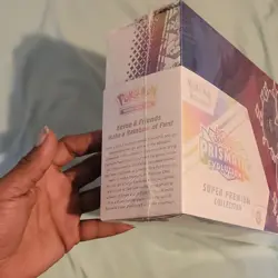 Pokemon TCG Scarlet & Violet Prismatic Evolutions Box Eevee - Image 2