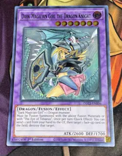 Yu-Gi-Oh! Dark Magician Girl the Dragon Knight - DLCS-EN006 - Alt - Green - LP - Image 1