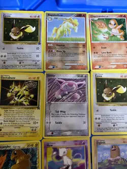 Lot of 20 Pokemon Pokemon Cards - Image 2