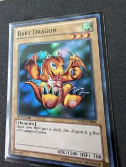 🔥 YUGIOH TCG Baby Dragon LCJW-EN006 SUPER RARE HOLOFOIL NM 1ST EDITION - Image 1