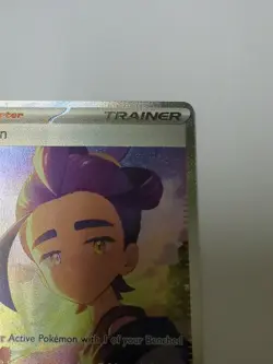 Kieran 174/131 Sir Holo Prismatic Evolutions Pokemon - Image 4
