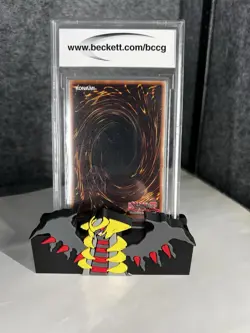 2010 Yugioh Dark Magician LC01-EN005 LEGENDARY COLLECTION BCCG 10 Mint - Image 2