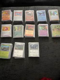 Pokemon TCG Lot Of 650 All Holos, Reverse Holos, And A Few Vs And Exs - Image 1