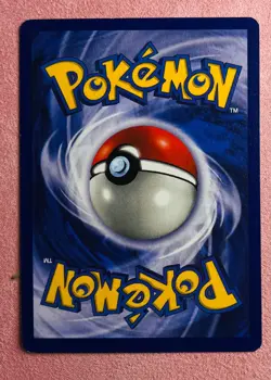 Beedrill 17/102 | Base Set Unlimited | 1999 Vintage WOTC Pokemon TCG Card | MP - Image 2