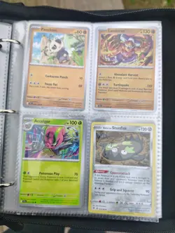 Pokemon Card Binder Filled With 100 Vintage To Modern Cards. See Description - Image 5