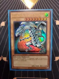 Yugioh KC01-EN004 Blue-Eyes White Dragon Ultra Rare MINT 10 - Image 2