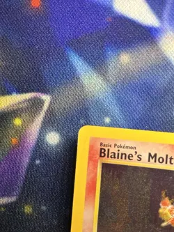 Blaine's Moltres 2000 Gym Heroes 1/132 Holo Pokemon Card MP - Image 3