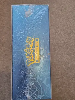 Pokemon TCG Mega Charizard x EX Ultra-Premium Collection - Small Tear - Image 4