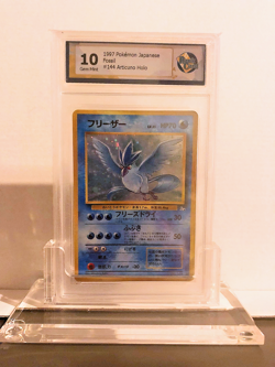Gem Mint 10: Articuno Holo #144 - 1997 Japanese Fossil Set Pokemon Card - Image 2