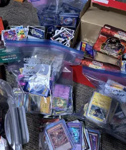 Large Bulk Lot - Trading Cards - Mixed Lot Pokemon, Sports, One Piece , Gundam - Image 4