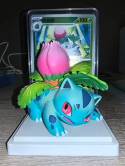 Pokemon Chinese Dream Drawing Ivysaur Card 151C-002/151 & 151C Figurine Set - Image 4