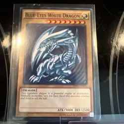 Yugioh Blue-Eyes White Dragon x3 Playset! - Image 2