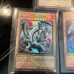 Yugioh Blue-Eyes White Dragon x3 Playset! - Image 3