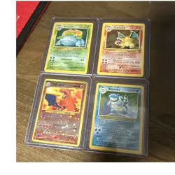 Pokemon TCG Base Set Venusaur, Charizard, Blastoise Card Lot - Image 1